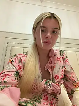 Snapshot of IrishTeenBarbie69 chatting on June 11, 2026, 9:57 pm IrishTeenBarbie69 online show from June 11, 2026, 9:57 pm