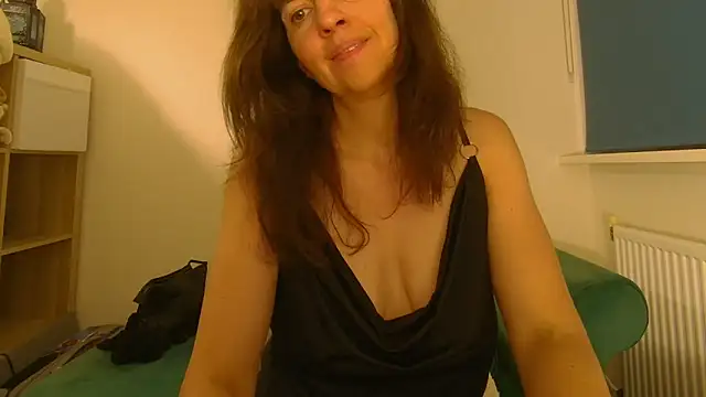 Ella Next Door online show from May 29, 2026, 9:35 pm