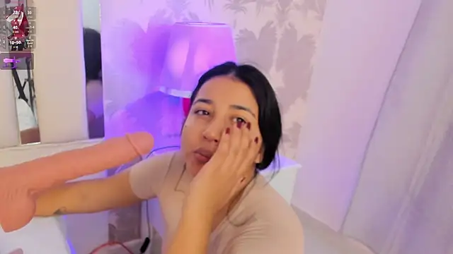 Miliaangeles online show from February 22, 2026, 8:46 am