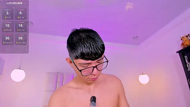 CodyTwink online show from May 16, 2026, 4:17 pm