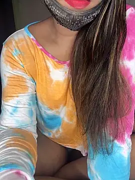 Snapshot of Cinderella-98 chatting on December 13, 2024, 3:32 pm Cinderella-98 online show from December 13, 2024, 3:32 pm