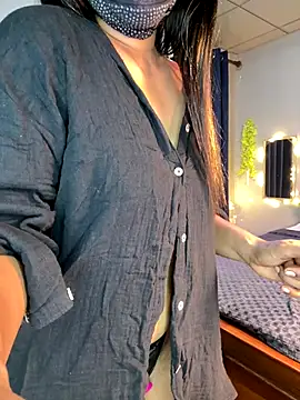 Snapshot of Cinderella-98 chatting on October 1, 2025, 4:07 am Cinderella-98 online show from October 1, 2025, 4:07 am