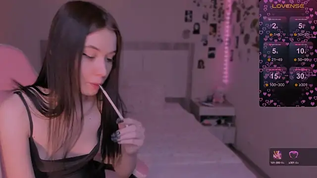 CoddleWeeper  online show from December 16, 2024, 8:20 am