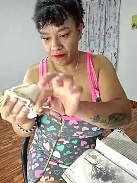 Selket11 online show from September 18, 2025, 1:18 am