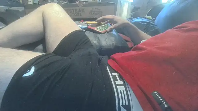 robeaulieu02 online show from October 28, 2025, 6:54 pm