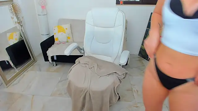 Snapshot of Darya_Baby chatting on November 29, 2025, 7:17 pm Darya Baby online show from November 29, 2025, 7:17 pm