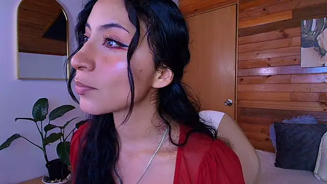 Snapshot of amber_curly chatting on April 29, 2026, 9:32 pm amber curly online show from April 29, 2026, 9:32 pm
