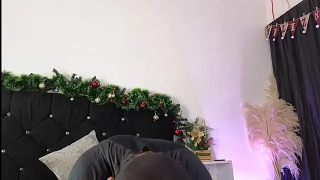 john cartter1 online show from November 19, 2025, 11:10 am