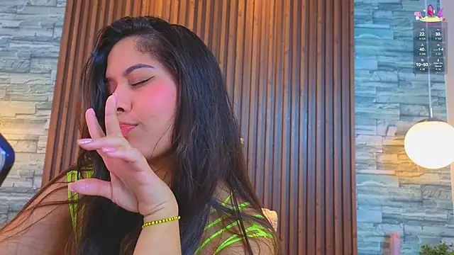 Snapshot of alannavidal chatting on February 7, 2026, 3:10 am alannavidal online show from February 7, 2026, 3:10 am