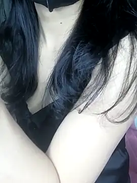 Snapshot of _Linez_ chatting on March 14, 2025, 5:13 pm  Linez  online show from March 14, 2025, 5:13 pm