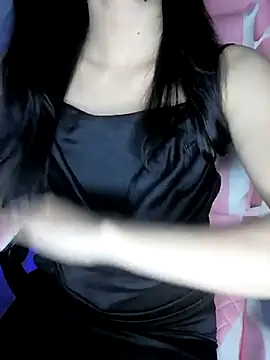 Snapshot of _Linez_ chatting on March 19, 2025, 5:28 pm  Linez  online show from March 19, 2025, 5:28 pm