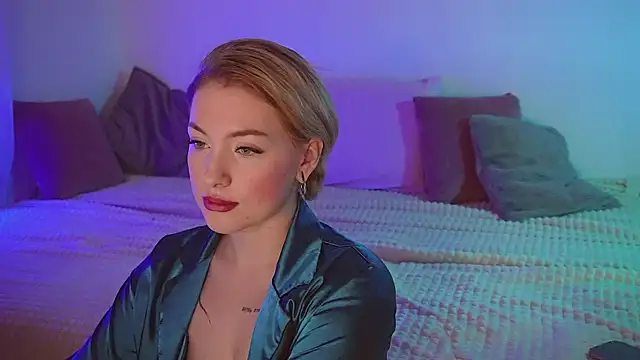 kris69kiss online show from March 14, 2025, 10:39 am