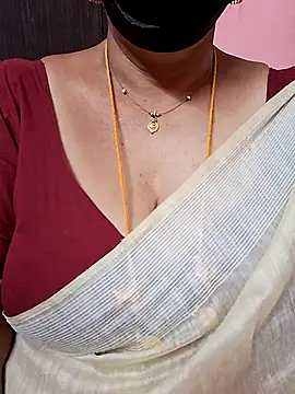 ananya956 online show from November 6, 2025, 11:44 am