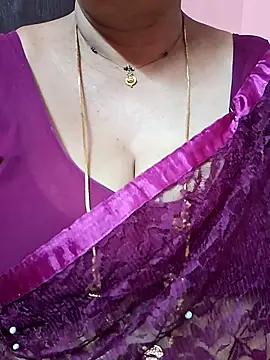 ananya956 online show from April 7, 2026, 10:26 am