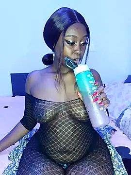 Lyiaspark online show from April 17, 2026, 11:24 am