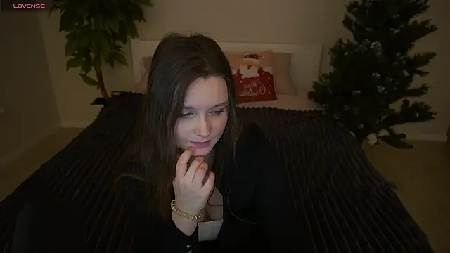 MagicPeachh  online show from January 15, 2026, 1:59 pm