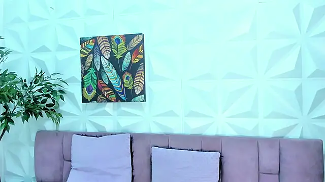 Victoria Coleman online show from February 14, 2025, 2:54 pm