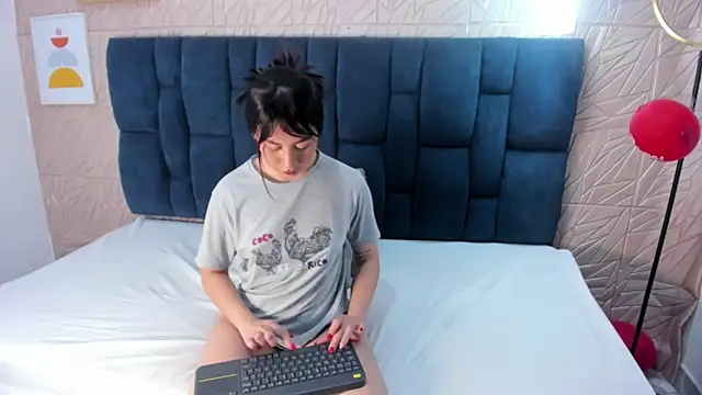 Victoria Coleman online show from February 24, 2025, 11:43 am