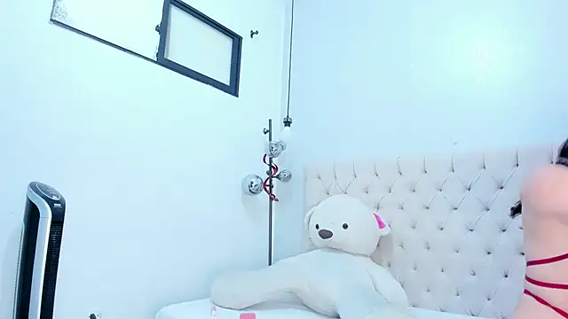 Victoria Coleman online show from April 15, 2026, 7:10 pm