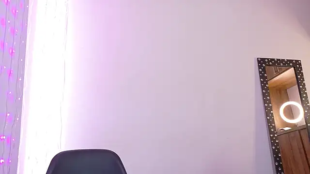 Snapshot of im_anna_ chatting on October 19, 2025, 8:09 pm im anna  online show from October 19, 2025, 8:09 pm