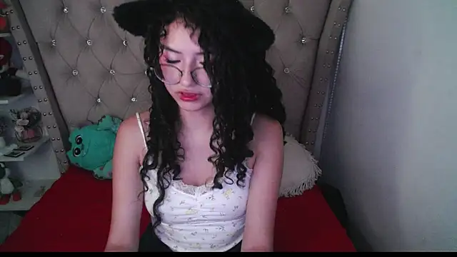 CherieCurl online show from November 9, 2025, 12:09 am