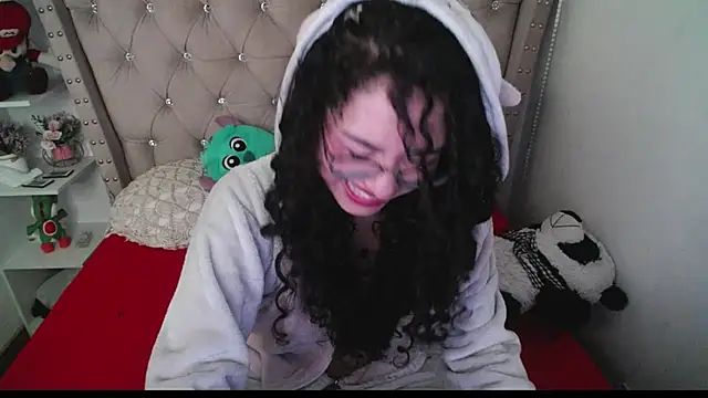 CherieCurl online show from November 27, 2025, 2:41 pm