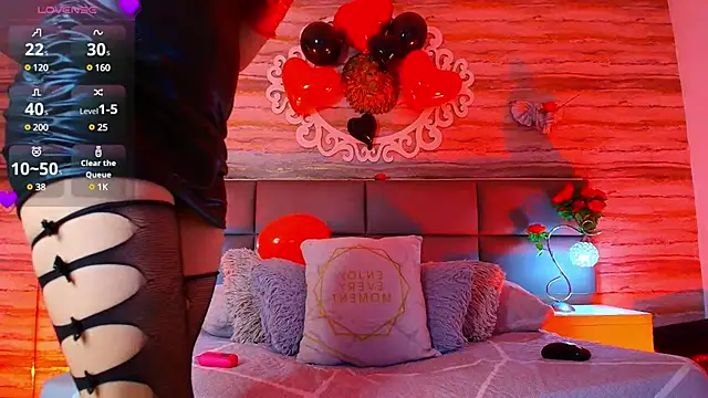 Snapshot of Bella_salvatore chatting on February 14, 2025, 8:37 pm Bella salvatore online show from February 14, 2025, 8:37 pm