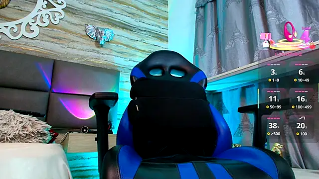 Snapshot of Bella_salvatore chatting on October 7, 2025, 4:37 pm Bella salvatore online show from October 7, 2025, 4:37 pm