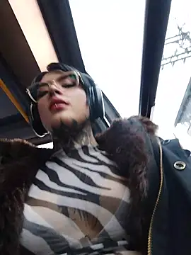 taaylor33 online show from March 5, 2026, 10:28 pm