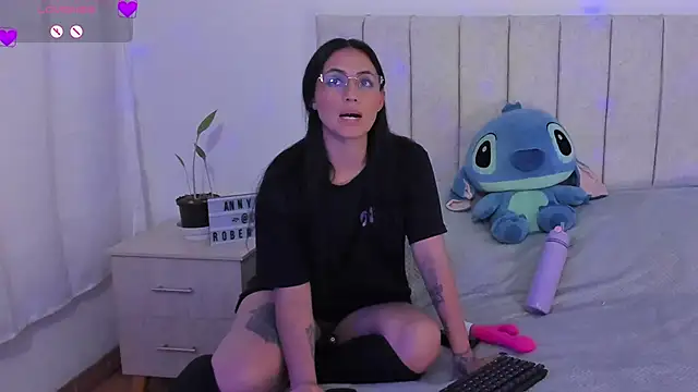 anny roberts online show from November 23, 2025, 10:09 pm