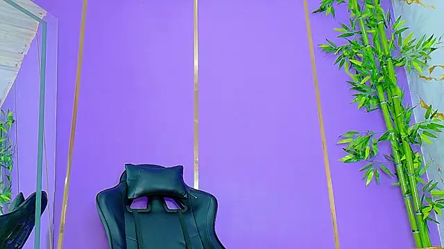 scarlet-jonesx online show from October 23, 2025, 6:45 am