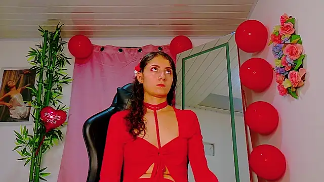 scarlet-jonesx online show from February 15, 2026, 2:41 am