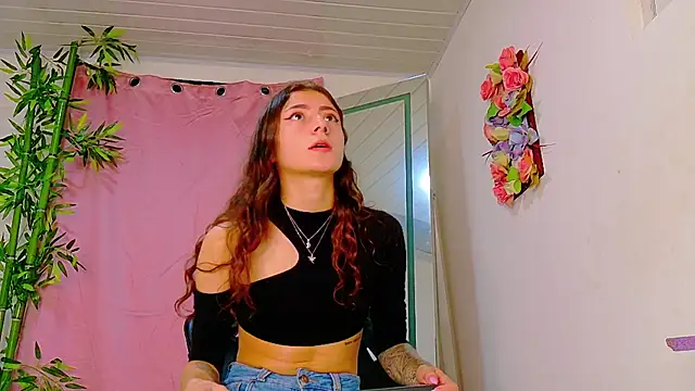 Snapshot of scarlet-jonesx chatting on May 22, 2026, 12:51 am scarlet-jonesx online show from May 22, 2026, 12:51 am