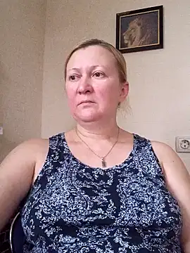 Snapshot of blondyaguar chatting on December 6, 2024, 1:11 pm blondyaguar online show from December 6, 2024, 1:11 pm