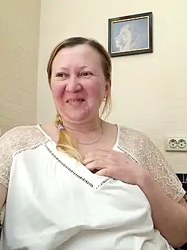 Snapshot of blondyaguar chatting on February 20, 2025, 5:07 pm blondyaguar online show from February 20, 2025, 5:07 pm