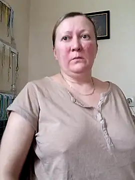 blondyaguar online show from December 19, 2025, 8:21 am