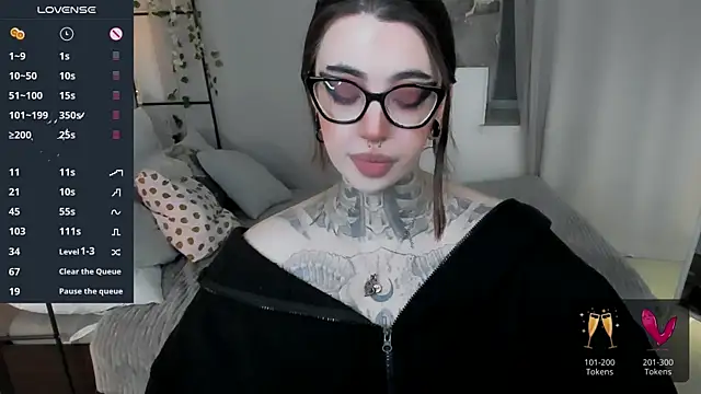 Dixi Pixi  online show from May 8, 2026, 7:36 am