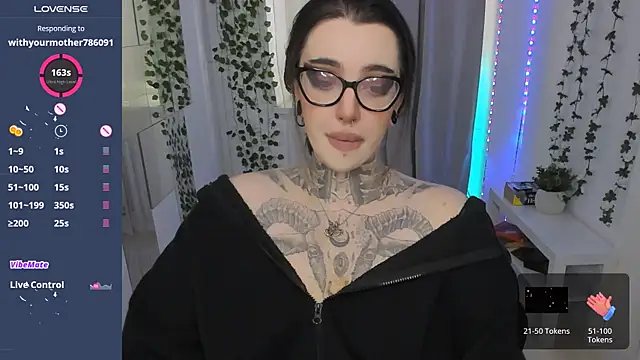 Dixi Pixi  online show from May 15, 2026, 5:36 am