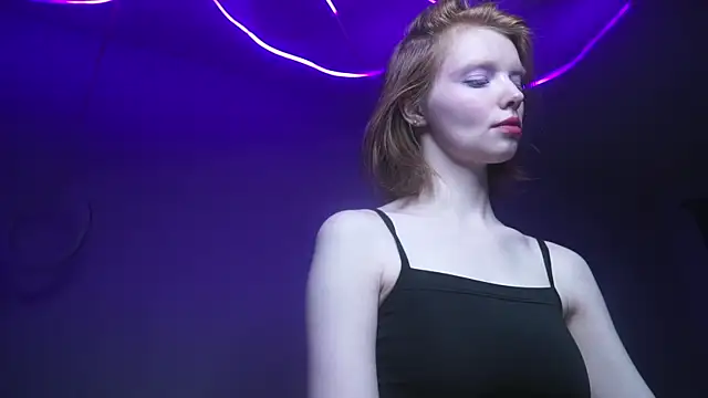 ginger hugs online show from September 27, 2025, 10:04 pm