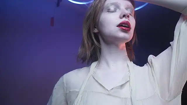 ginger hugs online show from December 3, 2025, 10:08 pm