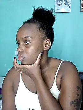 Snapshot of freaky_j_ chatting on December 23, 2024, 9:29 pm freaky j  online show from December 23, 2024, 9:29 pm
