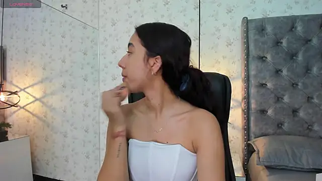 MissSussy online show from December 18, 2025, 3:29 pm