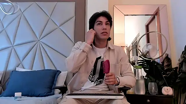 Karimferrer online show from January 7, 2025, 4:08 am