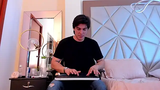 Karimferrer online show from January 25, 2025, 7:49 am