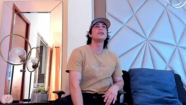 Karimferrer online show from February 7, 2025, 3:23 am