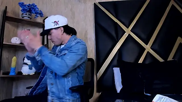 Karimferrer online show from March 16, 2026, 2:50 am