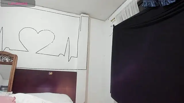 latinaStepmom online show from April 19, 2026, 12:11 am