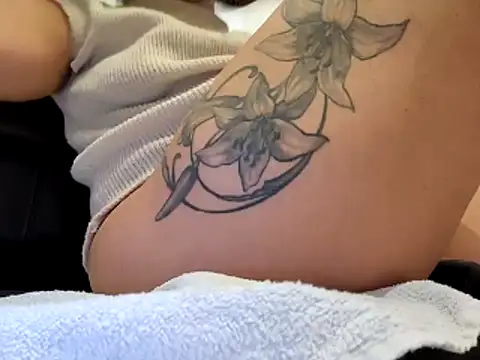 sweethotmilf888 online show from November 5, 2025, 8:47 am