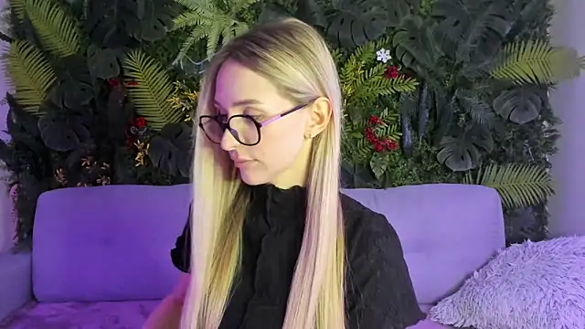 Snapshot of Horny_Blond chatting on February 7, 2026, 9:02 am Horny Blond online show from February 7, 2026, 9:02 am