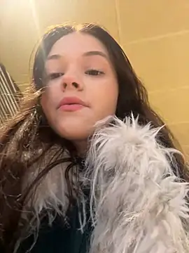 Snapshot of Times__Square chatting on February 14, 2025, 4:37 am Times Square online show from February 14, 2025, 4:37 am